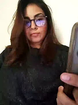 Snapshot of Ivanna2 chatting on 01.30.25 Ivanna2 online show from 01.30.25