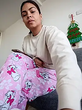 Snapshot of Ivanna2 chatting on 12.02.25 Ivanna2 online show from 12.02.25