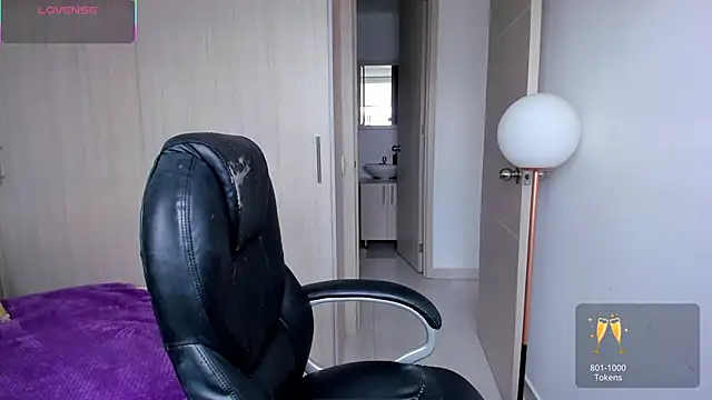 Snapshot of StacyConner chatting on 05.25.26 StacyConner online show from 05.25.26
