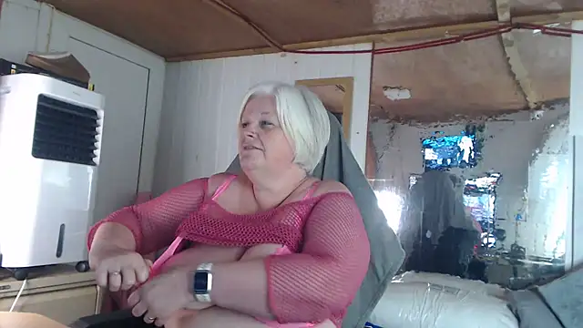 sexychazza16 online show from 10.08.25