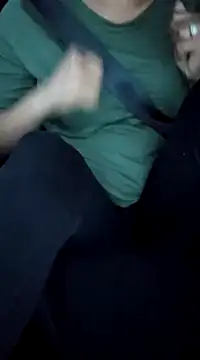 Snapshot of Nikkierosee chatting on 12.31.24 Nikkierosee online show from 12.31.24