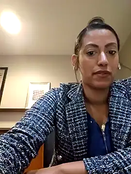 Snapshot of Nikkierosee chatting on 03.05.25 Nikkierosee online show from 03.05.25