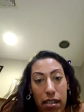 Snapshot of Nikkierosee chatting on 03.08.25 Nikkierosee online show from 03.08.25