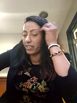 Snapshot of Nikkierosee chatting on 03.09.25 Nikkierosee online show from 03.09.25