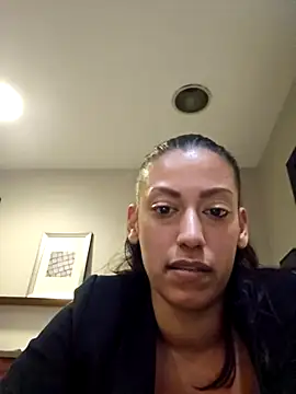 Snapshot of Nikkierosee chatting on 03.11.25 Nikkierosee online show from 03.11.25