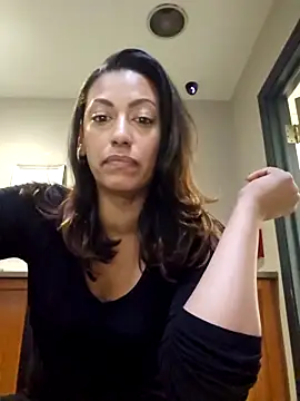 Snapshot of Nikkierosee chatting on 03.12.25 Nikkierosee online show from 03.12.25