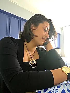 Snapshot of Nikkierosee chatting on 09.15.25 Nikkierosee online show from 09.15.25