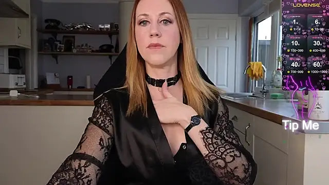 Snapshot of stripmequick chatting on 02.25.25 stripmequick online show from 02.25.25