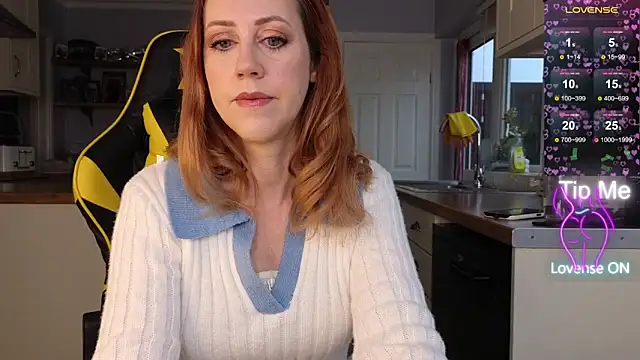 Snapshot of stripmequick chatting on 02.06.26 stripmequick online show from 02.06.26