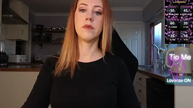 Snapshot of stripmequick chatting on 02.25.26 stripmequick online show from 02.25.26