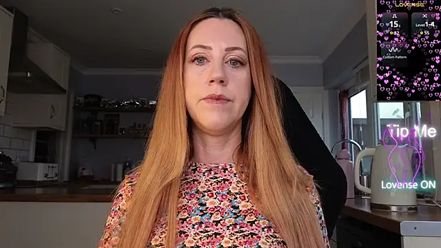 Snapshot of stripmequick chatting on 02.28.26 stripmequick online show from 02.28.26