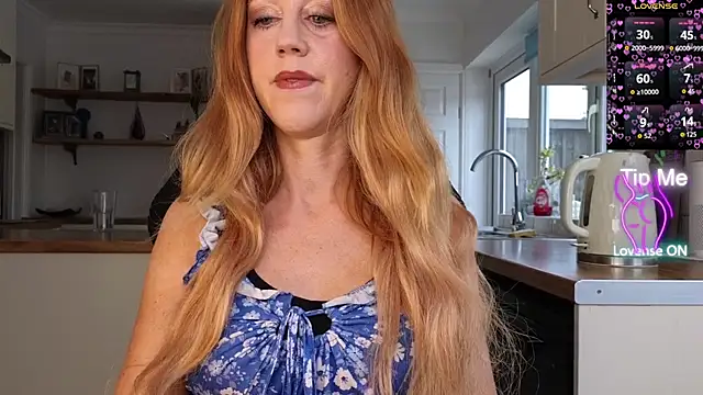 Snapshot of stripmequick chatting on 06.30.26 stripmequick online show from 06.30.26