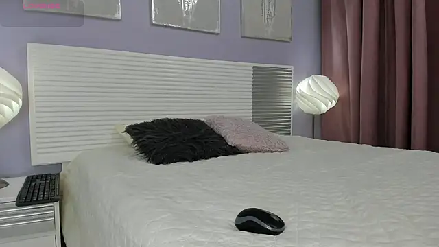 AgathaFoxx online show from 05.10.26