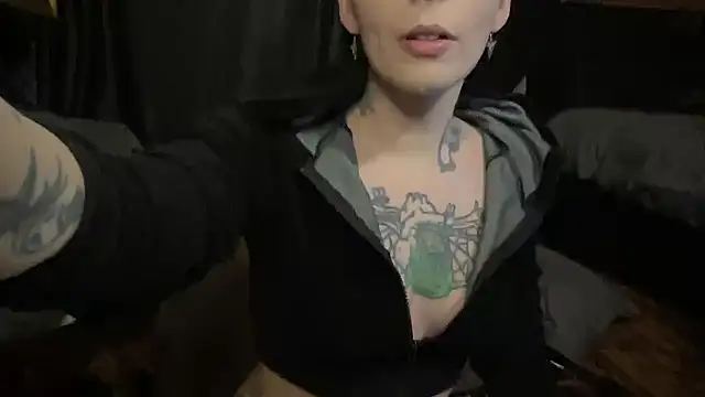 TeenyDoll online show from 12.17.25