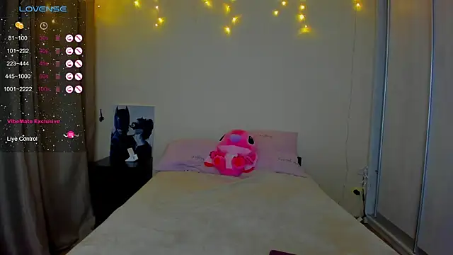 Snapshot of Bella_Foryou chatting on 02.23.25 Bella Foryou online show from 02.23.25