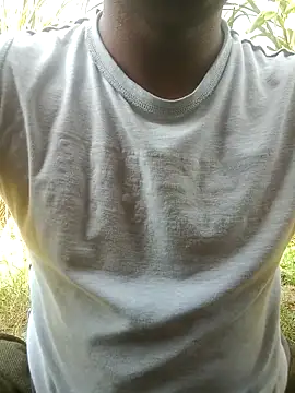 Snapshot of FinableKnee chatting on 10.11.25 FinableKnee online show from 10.11.25