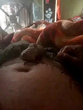 Snapshot of FinableKnee chatting on 11.03.25 FinableKnee online show from 11.03.25