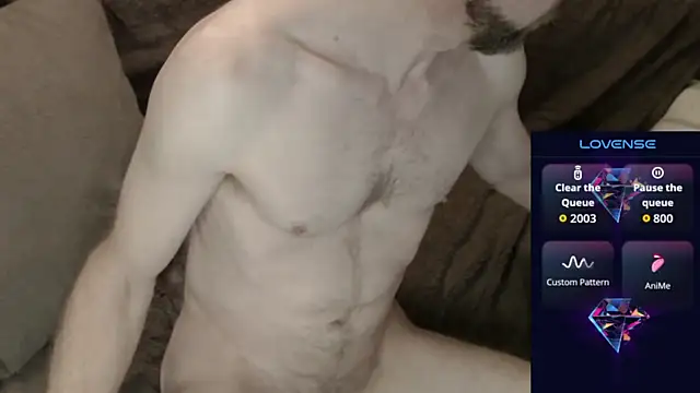 Snapshot of MaxRouger chatting on 11.09.25 MaxRouger online show from 11.09.25