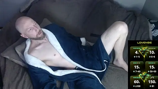 Snapshot of MaxRouger chatting on 03.02.26 MaxRouger online show from 03.02.26