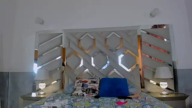 alexandra fire69x online show from 03.25.26