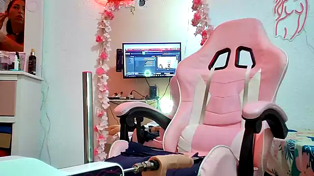 Dulce Maria05 online show from 12.23.24