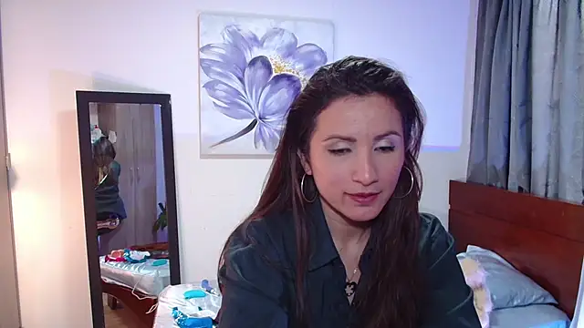 vanessabrown  online show from 03.11.25