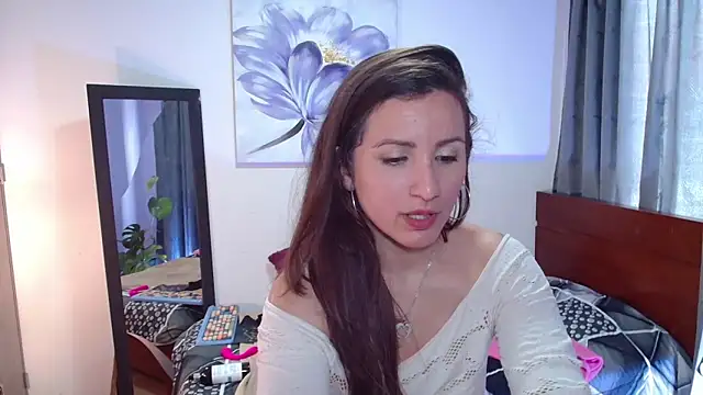 vanessabrown  online show from 03.15.25