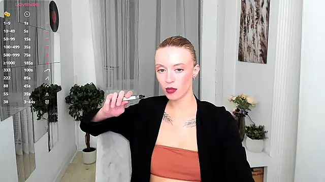 Salme Sweet online show from 10.05.25