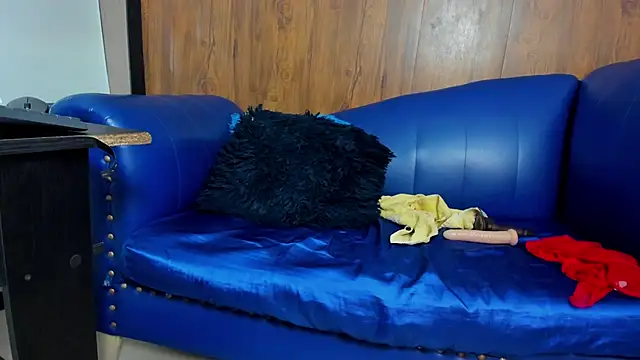 Snapshot of Mature_Skinny chatting on 02.18.25 Mature Skinny online show from 02.18.25