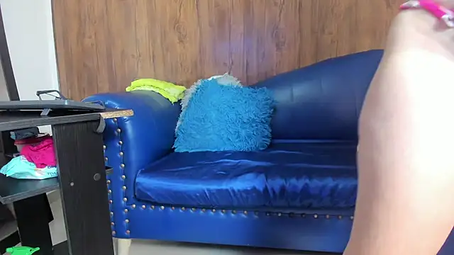 Snapshot of Mature_Skinny chatting on 03.08.25 Mature Skinny online show from 03.08.25