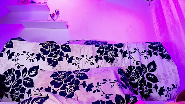 sofi decker online show from 02.04.25