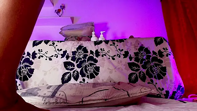 sofi decker online show from 02.14.25