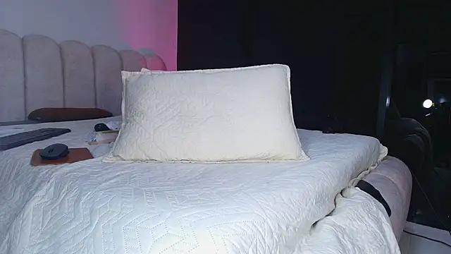 sofi decker online show from 11.22.25