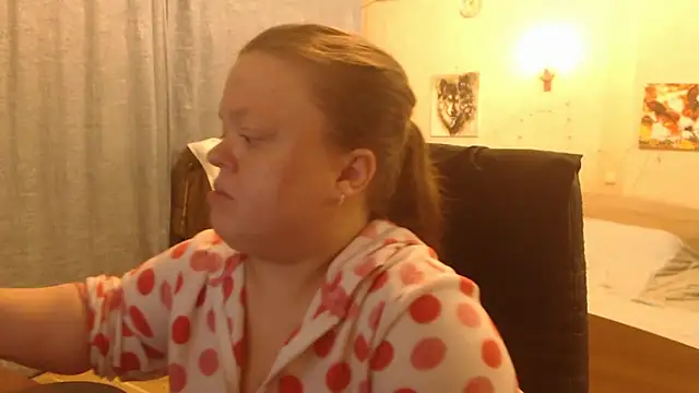 Snapshot of Janiffer_MiMi chatting on 12.06.24 Janiffer MiMi online show from 12.06.24