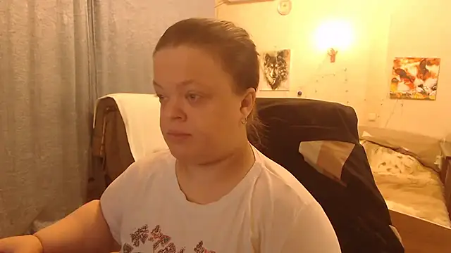 Snapshot of Janiffer_MiMi chatting on 12.12.24 Janiffer MiMi online show from 12.12.24