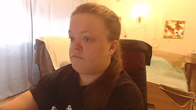 Snapshot of Janiffer_MiMi chatting on 12.16.24 Janiffer MiMi online show from 12.16.24