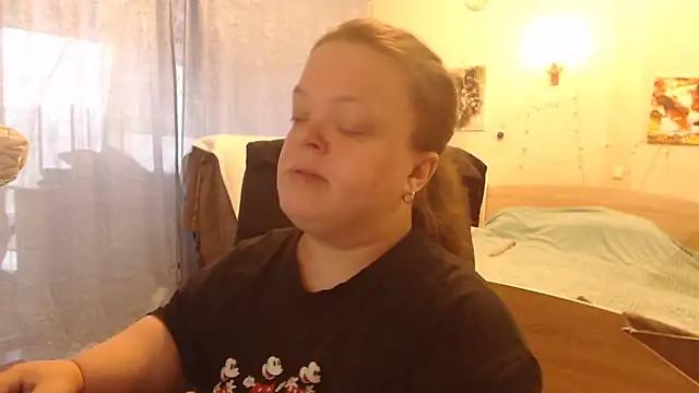 Snapshot of Janiffer_MiMi chatting on 12.16.24 Janiffer MiMi online show from 12.16.24