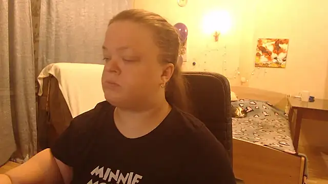 Snapshot of Janiffer_MiMi chatting on 12.21.24 Janiffer MiMi online show from 12.21.24