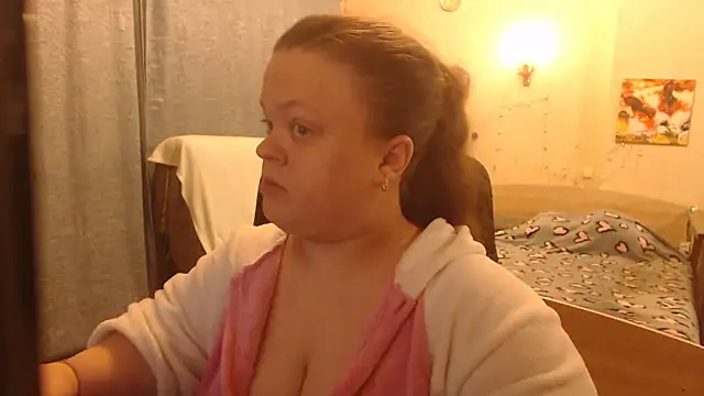 Snapshot of Janiffer_MiMi chatting on 12.29.24 Janiffer MiMi online show from 12.29.24