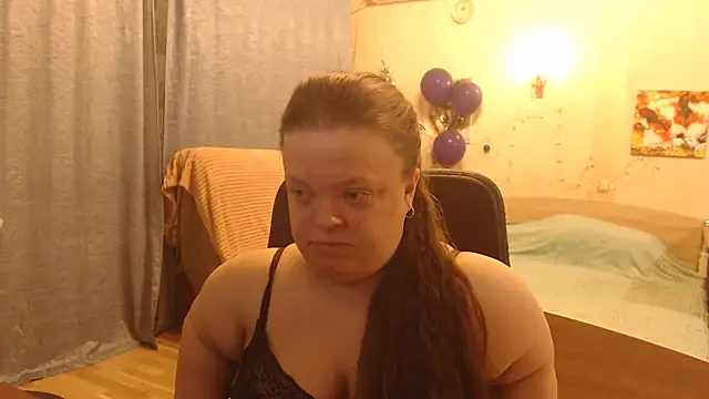 Snapshot of Janiffer_MiMi chatting on 12.31.24 Janiffer MiMi online show from 12.31.24