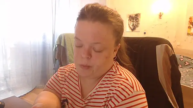 Snapshot of Janiffer_MiMi chatting on 02.14.25 Janiffer MiMi online show from 02.14.25