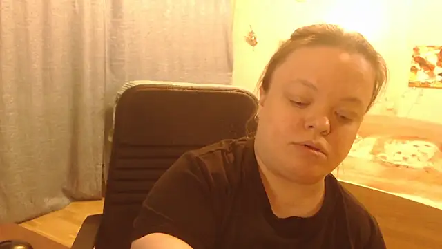 Snapshot of Janiffer_MiMi chatting on 02.21.25 Janiffer MiMi online show from 02.21.25