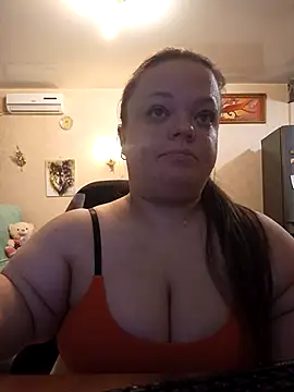 Snapshot of Janiffer_MiMi chatting on 03.18.25 Janiffer MiMi online show from 03.18.25