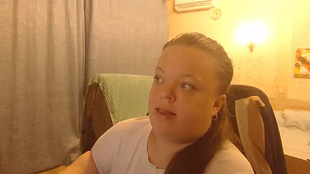 Snapshot of Janiffer_MiMi chatting on 03.20.25 Janiffer MiMi online show from 03.20.25