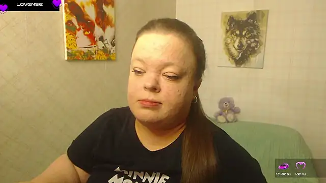 Snapshot of Janiffer_MiMi chatting on 10.08.25 Janiffer MiMi online show from 10.08.25