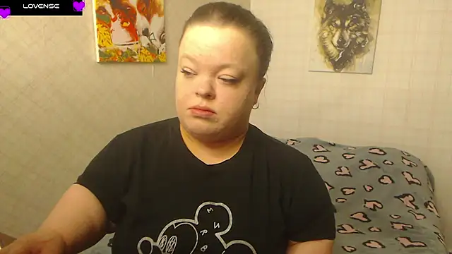 Snapshot of Janiffer_MiMi chatting on 10.18.25 Janiffer MiMi online show from 10.18.25