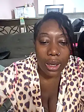 Snapshot of Cherishcherrysha chatting on 10.25.25 Cherishcherrysha online show from 10.25.25