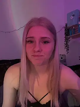 Blueeyezz0 online show from 02.25.26