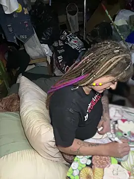 Snapshot of 1-800-FUCKYOU chatting on 09.20.25 1-800-FUCKYOU online show from 09.20.25