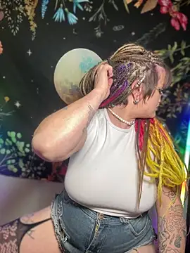 Snapshot of 1-800-FUCKYOU chatting on 11.06.25 1-800-FUCKYOU online show from 11.06.25